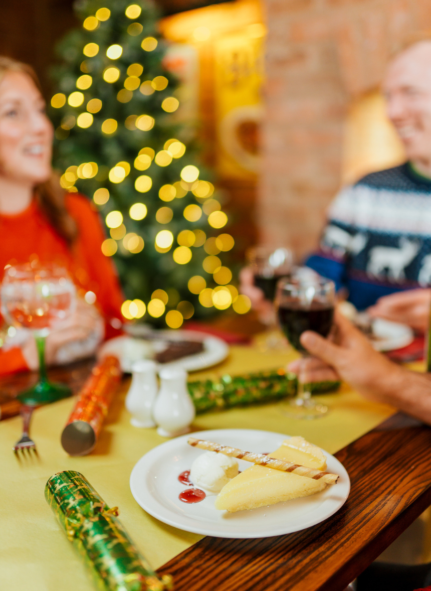 Festive Lunch & Dinner at The Hallgate Tavern in Cottingham